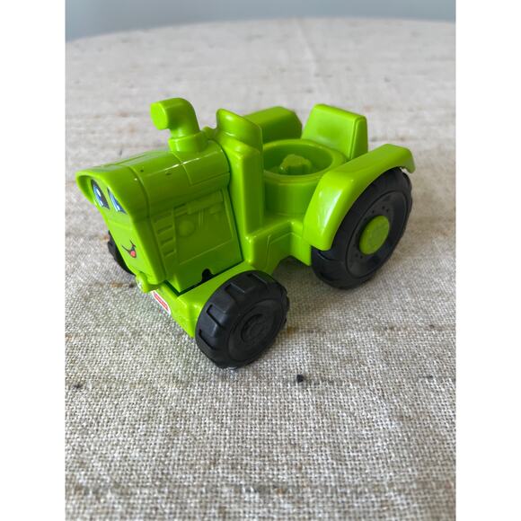 Fisher-Price Little People Helpful Harvester Tractor Farm Vehicle Figure Set - Picture 4 of 8